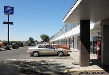 Pierre Inn And Suites Bagian luar foto